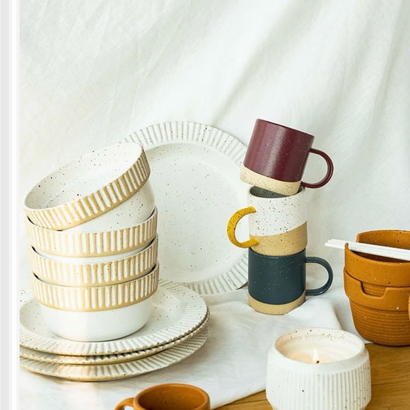 BRAND NEW-Stoneware Stackable Plate - Set of 4 - Picture 4 of 4